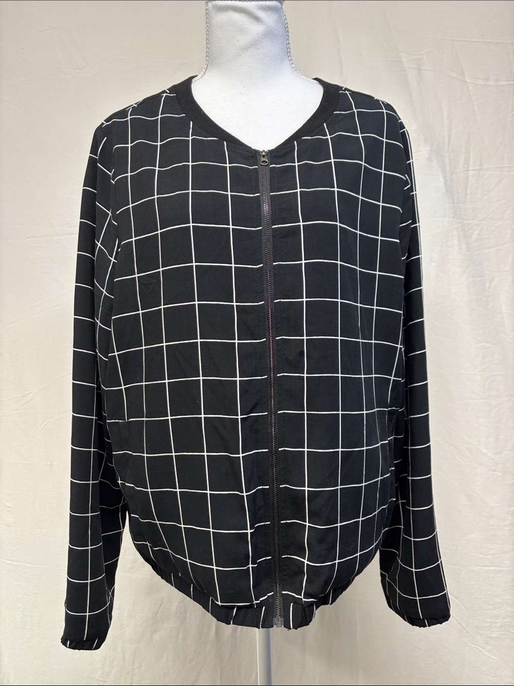 Reitmans Black Windowpane Zip Bomber Style Jacket